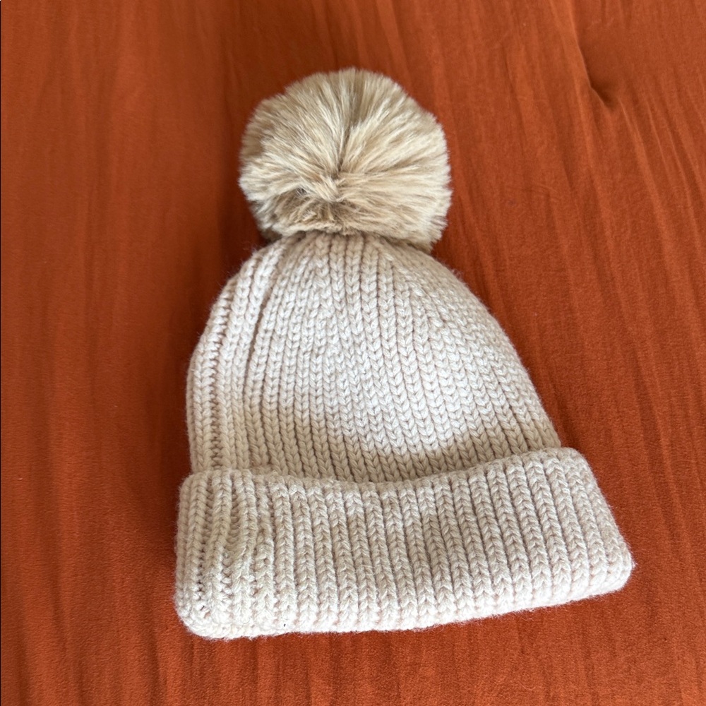 Steve Madden Cream m/ blush Knit Pom-Pom Beanie
